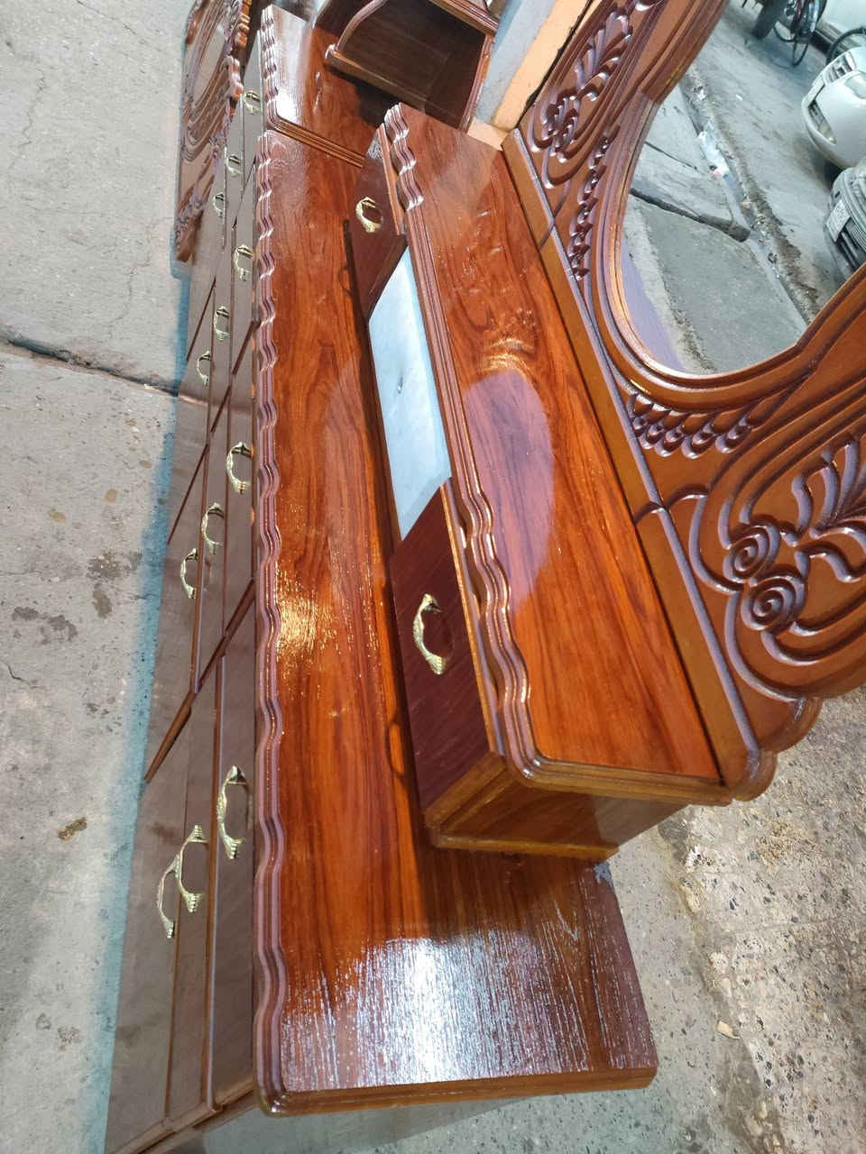 #متابعينا_الكرام
#غرفه_نوم_خمسة ابواب ملحق فصال حديث شغل عراقي ثقيل درجة اولى ماخفيف زاوية ملحق توج نقش عراقي نضيفه جداً 🔖 #وسعره_مناسب_جداً_750الف 
 مستعدون لشراء غرف النوم والقناصير المستخدمة
للاستفسار مراسله الصفحه او الاتصال على  الارقام التالية 
***********📲 واتساب 
***********📲 
📍 العنوان موصل الجانب الايمن دوره الزنجيلي📍
💙تابعو صفحتنه ليصلكم كل ماهو جديد وحصري💙
