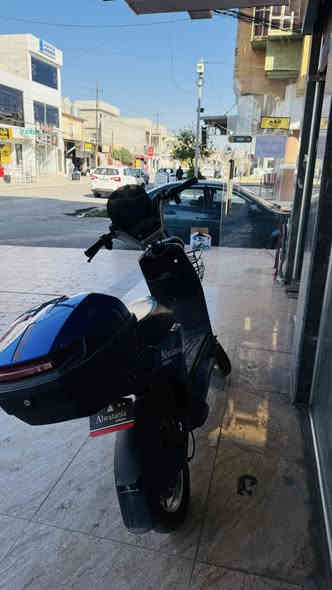 السلام عليكم ماطور شحن بريك امامي وخلفي دسك+بطاريات5دبل الماطور حيل نضيف ونضرته حلوه بل صور ممكن مضلوم شويه لان مامغسول هم الماطور مابي نقص غير بس قمجي مال بريك الوره فقط لا اكثر السعر 350 وبي مجال للطيبين  وهذا رقمي ***********الي مو شراي ليتعب كلبي  ويتصل الله يحفضكم🤍
