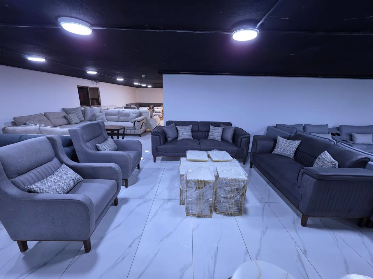 🎉 جدّدي طقم العيد من عنا ✨
وخلي بيتك يحكي ذوقك الراقي 😍
📍 أطقم كنب فخمة بجودة عالية وتصاميم عصرية 🔥
🛋️ ألوان جذابة تناسب كل الأذواق 💐
💰 أسعار مميزة وعروض خاصة بمناسبة العيد 🎁
📦 التوصيل متوفر لجميع المناطق 🚚
احجزي طقمك قبل نفاد الكمية 😍
📞 تواصلي معنا الآن وشوفي التشكيلة 💬
#كنب #ديكور_البيت #عروض_العيد #كنب_فخم #تجديد_البيت #أثاث_منزلي #ديكور #ستايل


**إذا كنت صاحب هذا الإعلان وتريد حذفه لأي سبب، رجاءا أرسل رسالة إلى الدعم الفني**