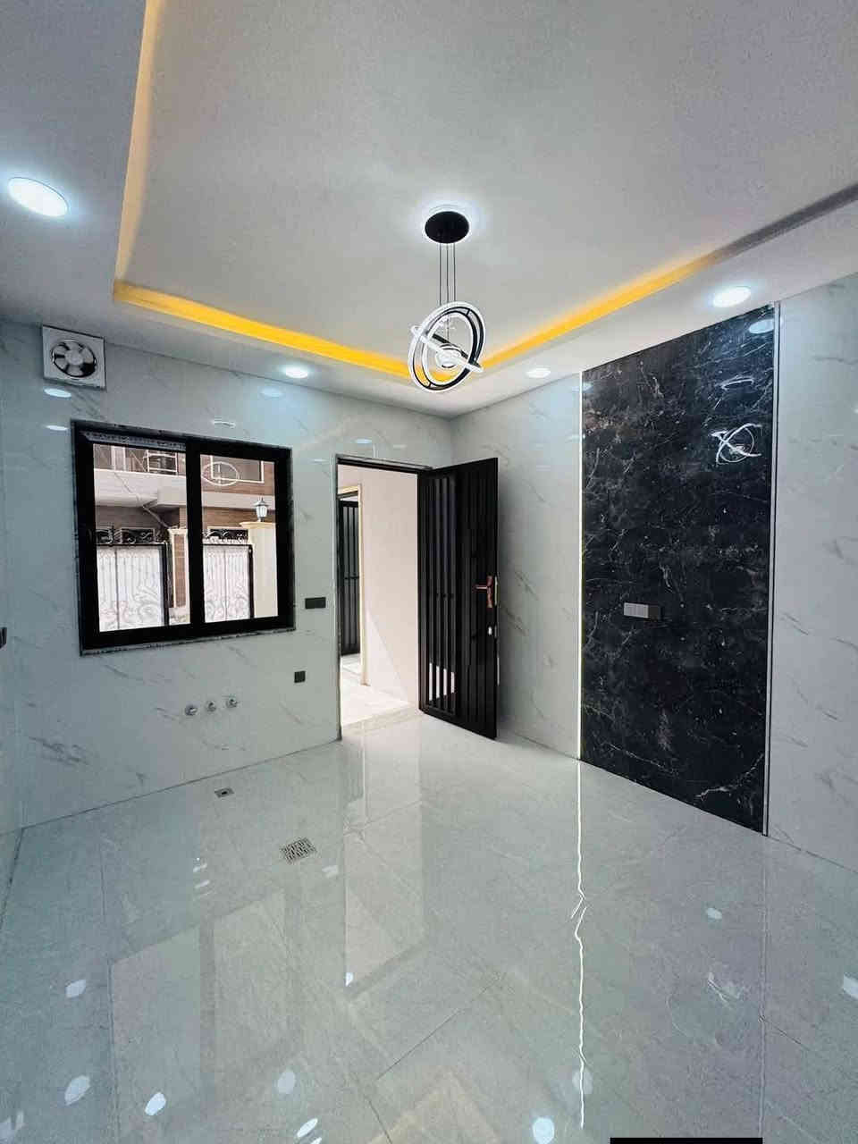 الدار للبيع في حي الملايين الاولى 
موقع الدار قرب الجامع الصواف 
مساحه 145م واجهه 8
يحتوي الدار على 5 غرف نوم ومطبخ وصحيات واستقبال وهول 
جمعية حمورابي 
لمعرفه السعر أكتب تم 
أو مراجعه مكتب مدخل حي الملايين الاولى مكتب أرض التميز للبناء والعقار 
اي استفسار يرجى مراسلة الصفحة او الاتصال ع الارقام المذكورة⬇️⬇️
***********
***********
