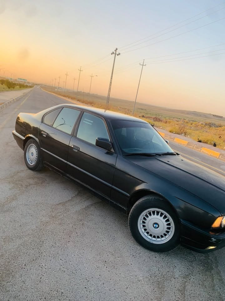 🚗 للبيع | BMW موديل 1992

سيارة نظيفة جداً وبحالة ممتازة، البيع نقد أو ترتيب.

المواصفات:

* ✅ موديل 1992
* ✅ سنوية والهزة سارية
* ✅ رقم مميز
* ✅ تدفئة وتبريد
* ✅ مكينة وكير بحالة شركة
* ✅ كزوز رياضي
* ✅ تشغيل عن بُعد (ريموت)
* ✅ قفل مركزي
* ✅ لايتات زينون
* ✅ السيارة خالية من الأضرار

📍 مكان السيارة: الموصل - الجانب الأيسر

📞 للاستفسار: ***********
