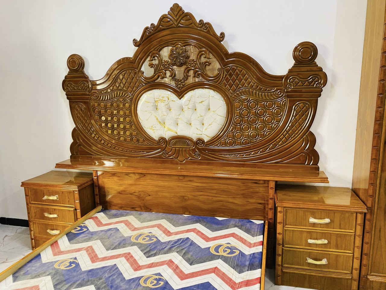 معرض الحامد لأثاث يعلن 😍
عن وجود غرف نوم😍👌👌
وللتفاصيل والاستفسار❓❓❓❓❓❓❓❓❓
اتصل على هذا الرقم☎️☎️☎️☎️☎️
*********** حامد أبو محمد☎️☎️☎️☎️☎️☎️☎️☎️☎️
أو  ‭***********‬ عباس حامد 📱📱📱📱📱📱📱📱
العنوان هيت شارع الجري🏞🏞🏞🏞🏞
‏يوجد لدينا خدمة توصيل￼🚚🚚🚚🚚🚚
مقابل جامع عبد الله المبارك 🕌🕌🕌🕌
