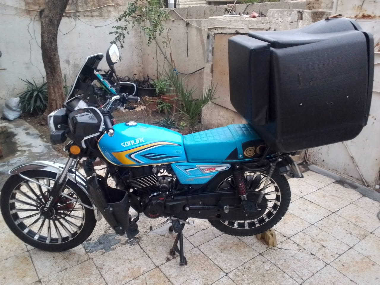 بيع مستعجل ايراني موديل 25كفاله عامة جيب فيتر وفحص ماشية 8الاف قبل فترة نزلتهة من المعرض اشتغلت اسبوع واحد دلفري وبطلت الاستفسار اكثر *********** والسعر 900
