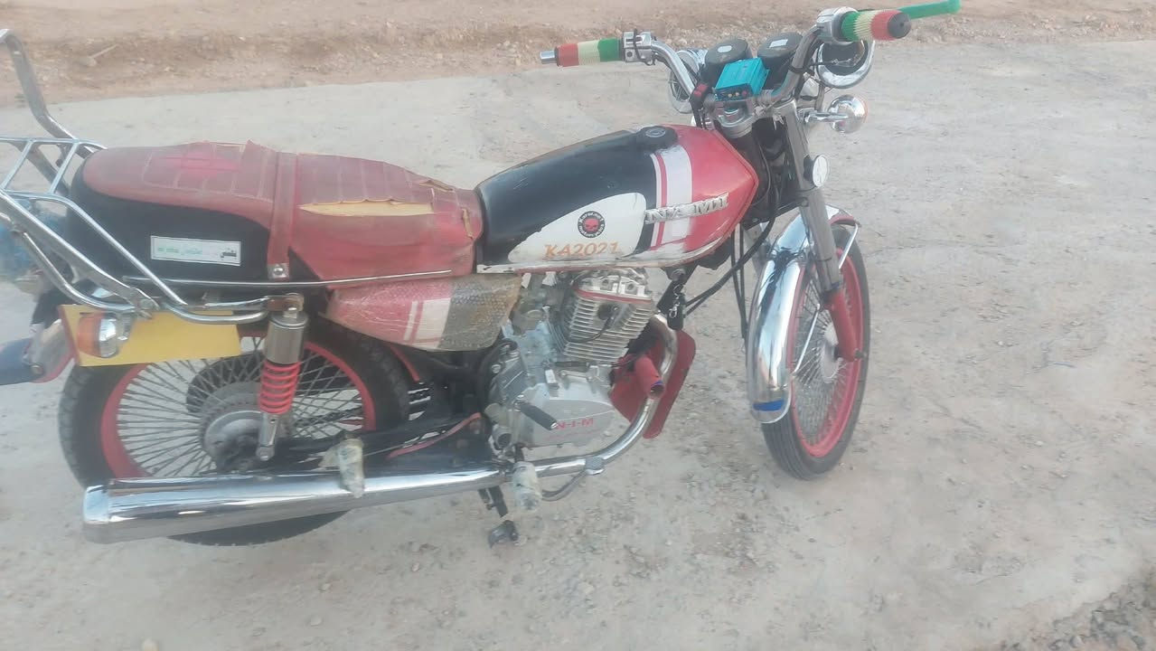 السلام عليكم
دراجه. 21 زنجيل. اوراق اصولي كامله 

دراجه محركه بيه تبخير 

والتانكي مزروف 

تواير كارتون هنه ول وياله 

دراجه شبه متعوبه 

السعر 550 وبيه مجال حق جيه 

مكاني دوايه 

علق واني اراسلك


**إذا كنت صاحب هذا الإعلان وتريد حذفه لأي سبب، رجاءا أرسل رسالة إلى الدعم الفني**