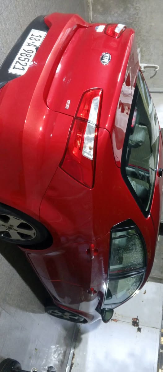 للبيع او المراوس بكيا سبورتج 2010 أو 2009 شرط نظيف
كيا ريو ماروني امريكي موديل 2017 نظيفة مكفولة 
رقم بابل السعر 103 وبيه مجال مكانه بابل الاتصال على الرقم ***********
