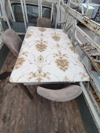 ميز طعام كزاز • ٣ كراسي • أبو رمانة ميسان