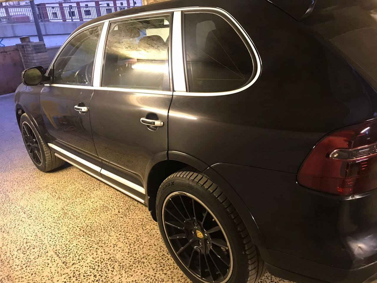 السلام عليكم بورش ***********/***********
بيها صبغ للجمالية ملاحظه الصبغ لسبب الجراد سياره مقبوله من الضربه تبريد تدفئه سياره كهربائيات كلها شغاله سياره كامله مكمله
السيارة جاهزة مكاني بغداد الكرادة 
السعر 95 ورقة
