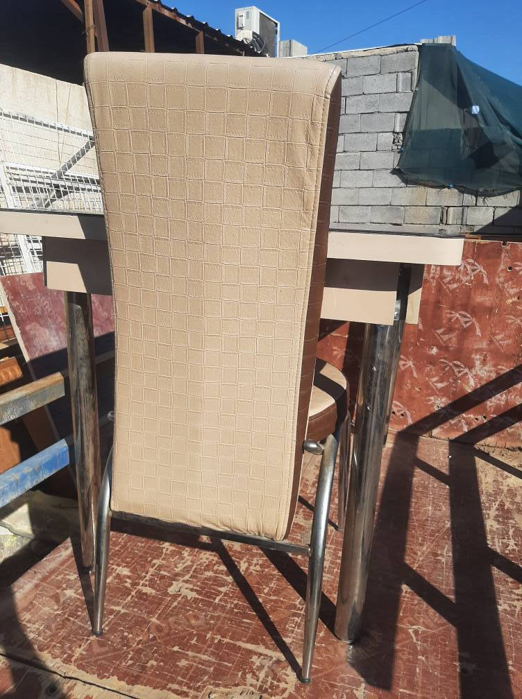 ميز طعام السعر 30 الف وبيه مجال
*********** البصرة, العراق
