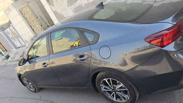 السلام عليكم من رخصه الآدمن 
للبيع كيا فورتي موديل ٢٠٢٤ كلين تايتل حادثها فقط مازدا يمين ومبدله امريكيه اصليه دخول جديد مرقم بغداد باسمي السعر ١٦٩ ورقه وبيها مجال قليل السياره بعدهه شركه مواصفات LXS
المواصفات 
رادار امامي خلفي نقط عمياء 
كروس سرعه قياده ذاتيه 
ويل كب حجم ١٦ انج
اوتو بريك رجوع للخلف
اندرويد اوتو مع ابل كار بلي 
تحديد مسار 
اواكس يو اس بي 
للاستفسار  الاتصال على الرقم او مراسله الصفحه 
***********
ابو جبل الخزعلي
ادناه صور الحادث وصور السياره علمآ ان الايرباك مسستم فقط الدرگه
