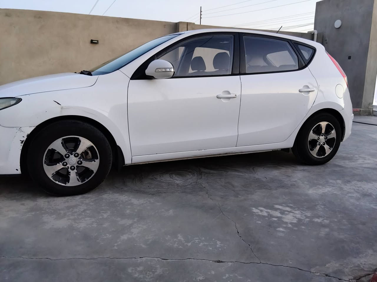هيونداي i30 خليجي
فول مواصفات 

محرك 20 دوش 

موديل 2012 

رقم اربيل بسمي 

هزة لحد شهر 8 

السيارة تبديل قطعتين بسبب التكشير

شرط بدون حادث
--------------------------------------

السعر 85 ورقة وبها مجال 

اللاستفسار 

***********
