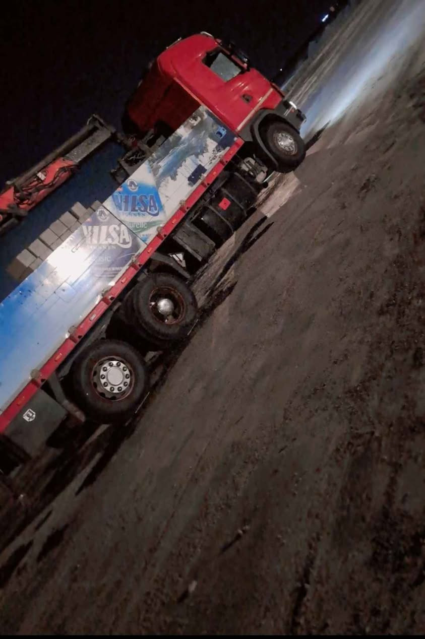 السلام عليكم، يوجد لدينا بلوك درجة اولى ، توصيل كافة نواحي واقضية العمارة ، توصيل باستخدام الكرينات ، نشر في أي مكان ، الاتصال على الرقم التالي *********** الميمونة, ميسان
