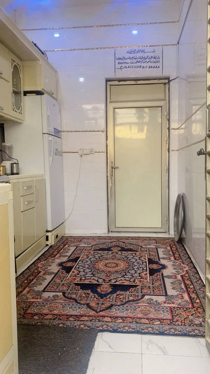 بيت للبيع زراعي بلشرج المساحه 100 متر يتكون من غرفه وصاله ومطبخ وبراني وحمامات للاستفسار اكثر الاتصال ع الرقم ***********غير متوفر ماسنجر
