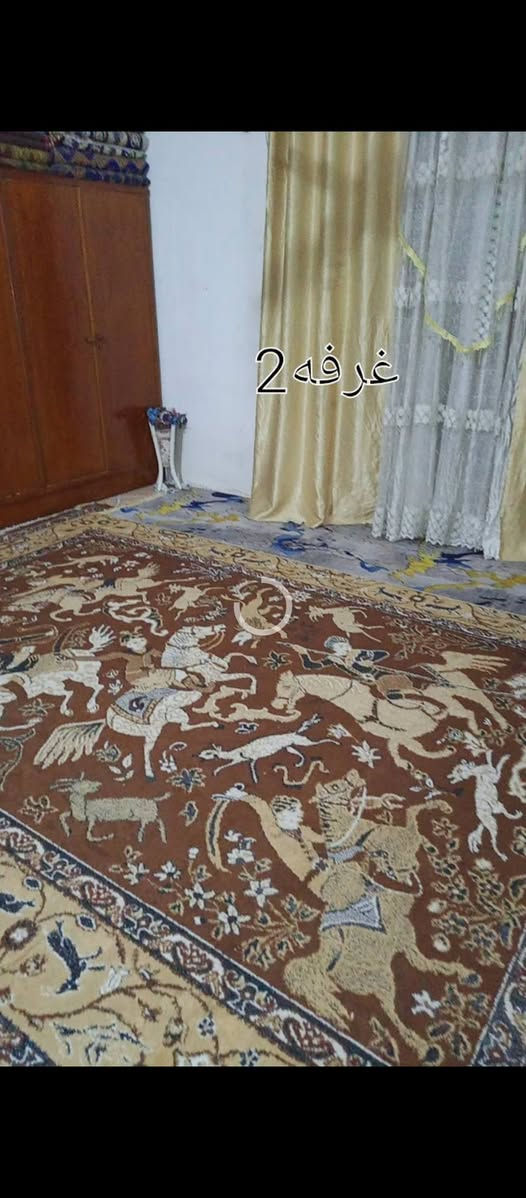 سلام عليكم
بيت بل زنابره للبيع المساحه 650م غرفتين نوم صاله ومطبخ استقبال البناء 300م والحوش 350م على الشارع العام شارع الزنابره قرب التارتان 
الرقم ***********
