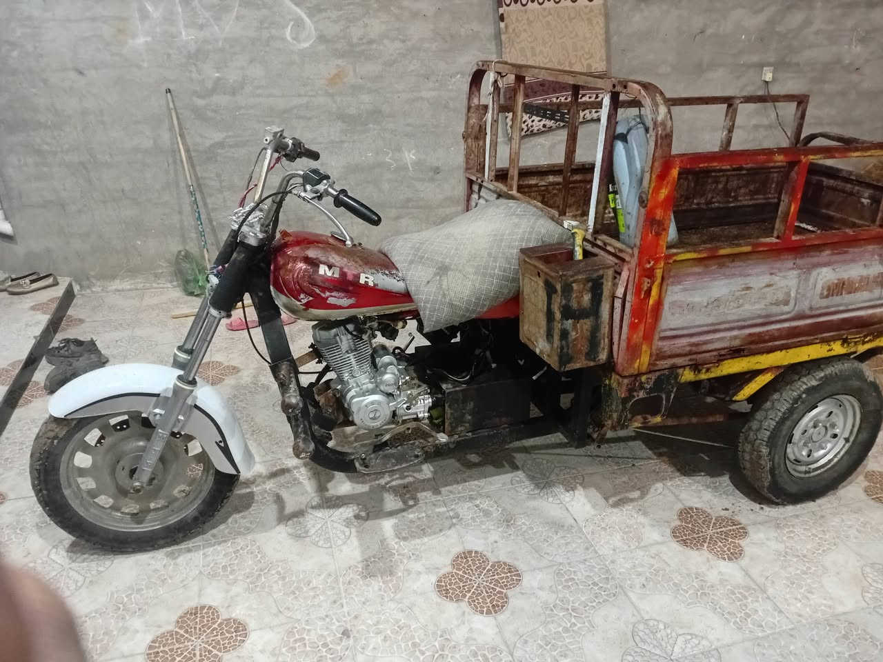 سلام عليكم شباب ستوتة البيع موديل ١٤اوراق اصولي محرك ستوتة٢٥ خير من الله عوزهةبس كلوبات مكاني بعكوبة تحرير ٨٠٠وبيهة التصال***********
