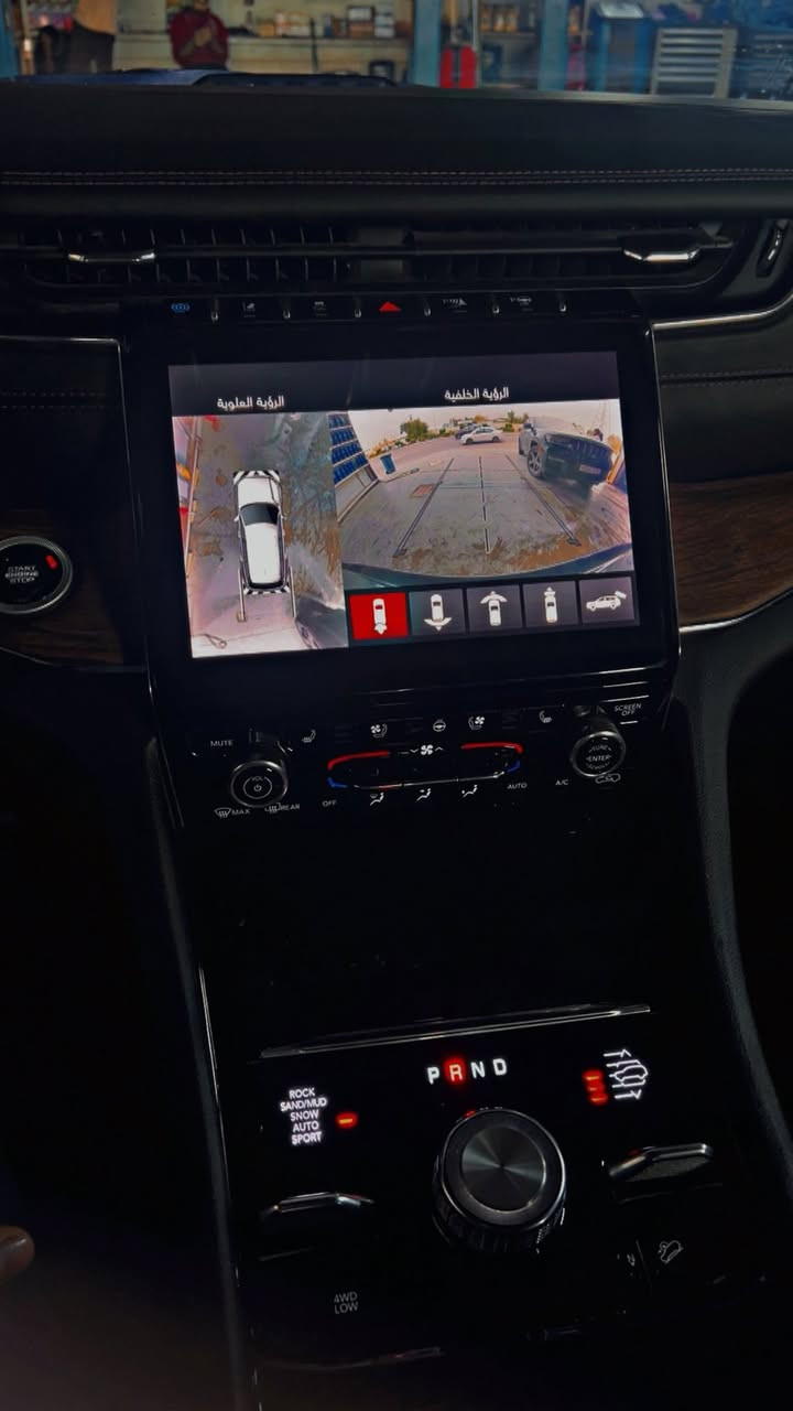 مستعجل عل بيع لضروف خاصة.  السلام عليكم جيب سومت ٢٠٢٣ اعلى فئة بل جيب  الموصفات ١/١  بانوراما  كشنات مساج داخل ملكي حساسات كلها السياره ماشية ٢٣ الف رقم بغداد ألون اسود السعر ٢٦٠ وبيها مجال ***********
