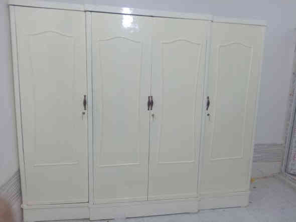 قبل وبعد صبغ الكنتور حسب طلب الزبون الون الرداة للتواصل على الخاص المكان كربلاء نطلع للبيت نصبغ الغرف والكناتير  ***********
