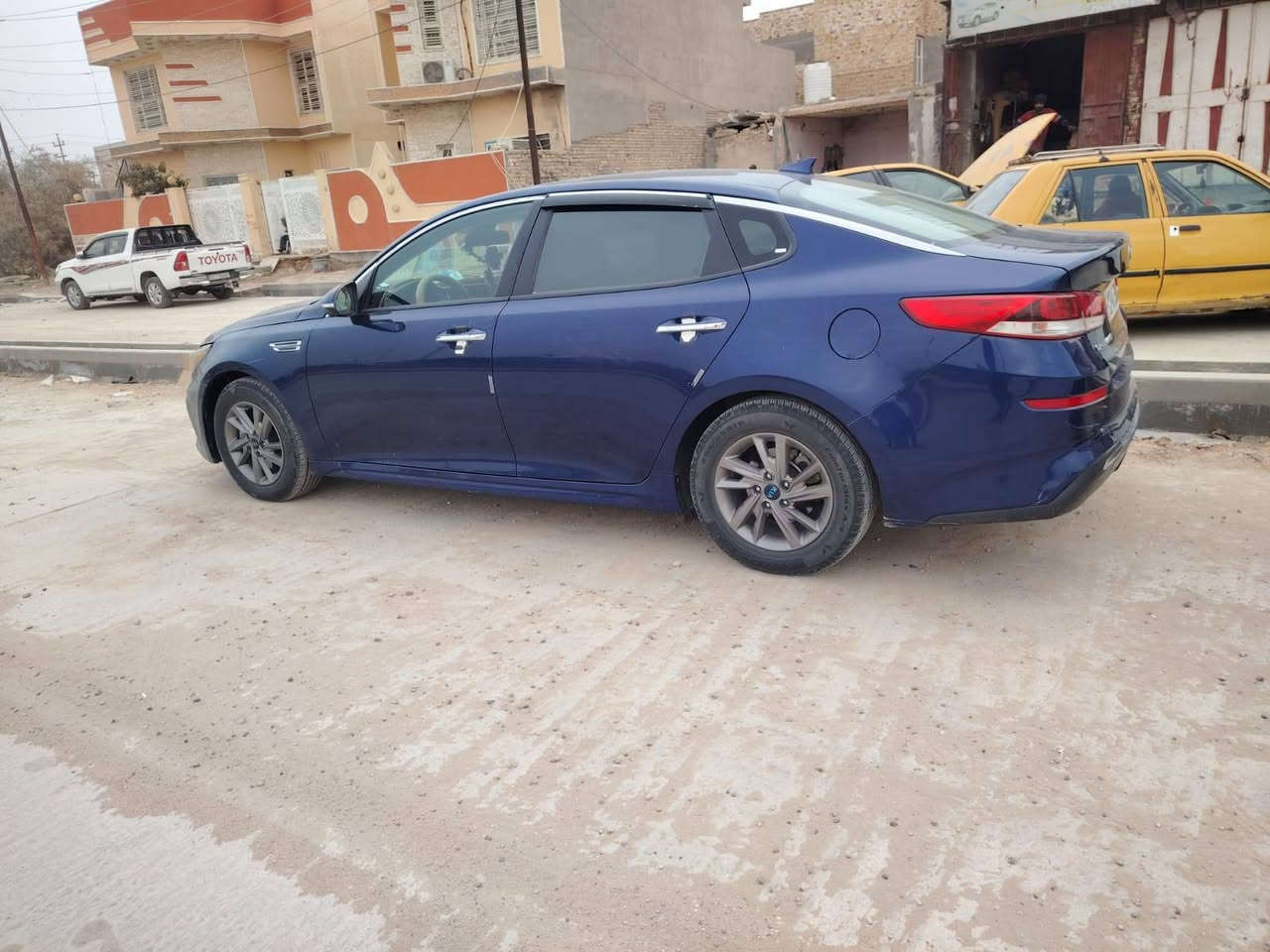 سلام عليكم السعر 144 وبتيما موديل 20 حلوه كلش وجاهزه من كلشي حادثة فقط  بنيد مبدل وصبغ قليل بالجامع سطحي حادثة 
بدون دواخل 
 *********** واتساب
 ***********

 مكانه ديوانيه
