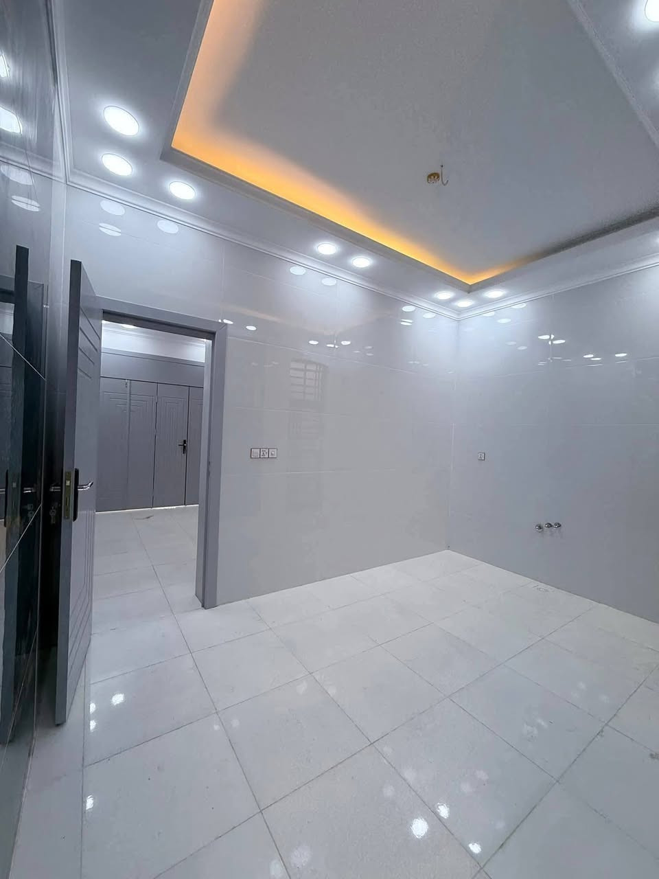 🔥لا تفوت الفرصه 🔥 #تابع🧷
بيت100متر طابق ونص #vip للبيع شغل درجه اولى شغل هندسي

حي النداء #شارع مجمع بيتي موقع البيت جدا مميز ❄ يبعد عن الشارع المجمعات 100 متر فقط فرع رئيسي

يحتوي على #غرفه عدد 2
صاله مطبخ استقبال حمامات خارجيه وداخليه

البيت  🌌🌠

السعر 112 مع المجال جديد ما مسكون

للاستفسار ***********سيد محمد
