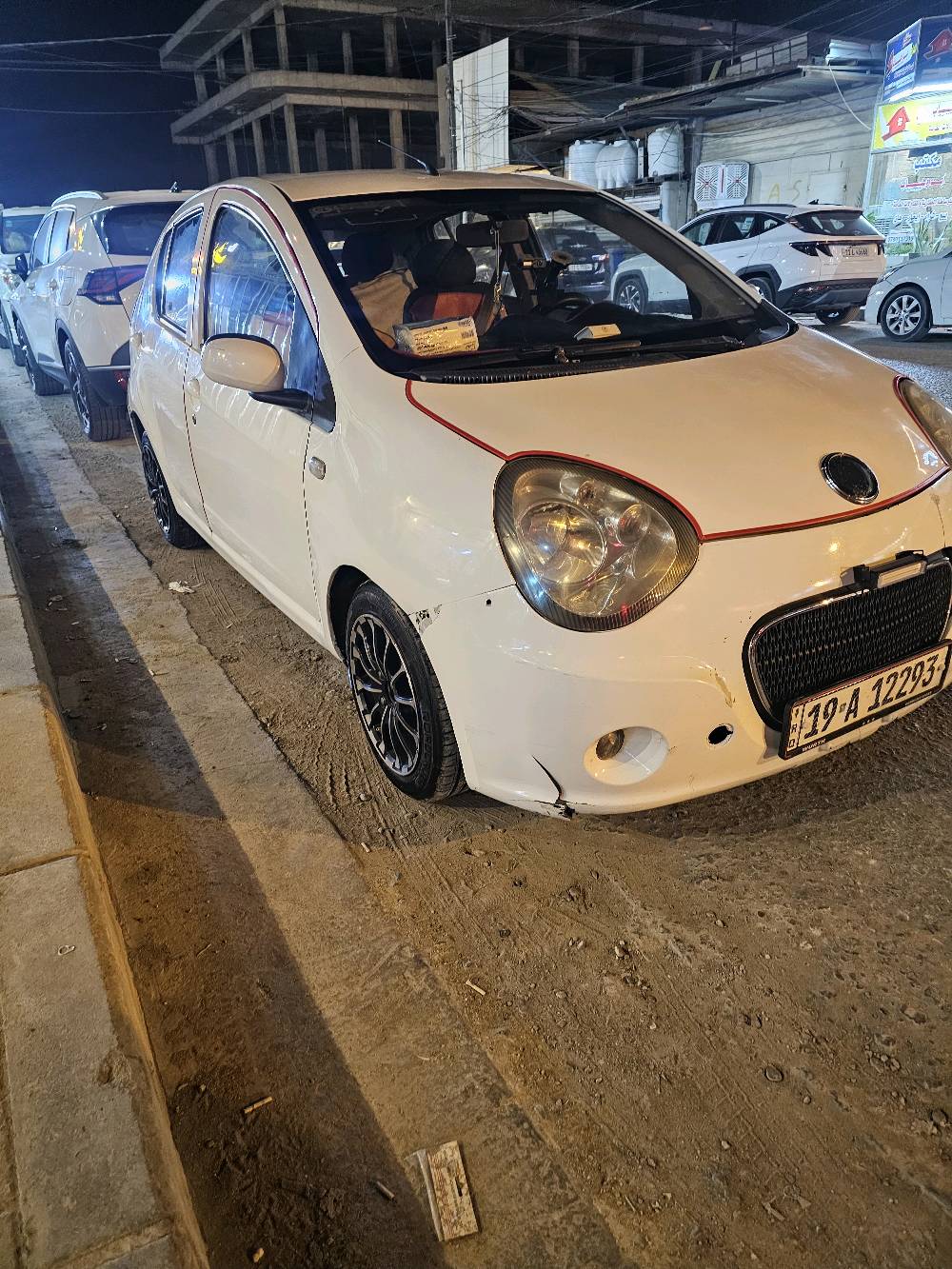 جيلي باندا Lc 
مابيها اي ضربه 
بيها خياسات بالصفاح مصلحات
تاخير بالنمره تصليحها ينزل من سعرها 
حدايده ومكينه كهربائيات جدد مكفولات 
رقم كربلاء انكليزي مشروع وطني باسمي 
تحويل شوكت متريد 
سنويه ٢٠٣١ هزه جديده قبل شهر 
السعر ٥٥ وبيها مجال للشراي 
العنوان النجف الاشرف حي الزهراء 
***********