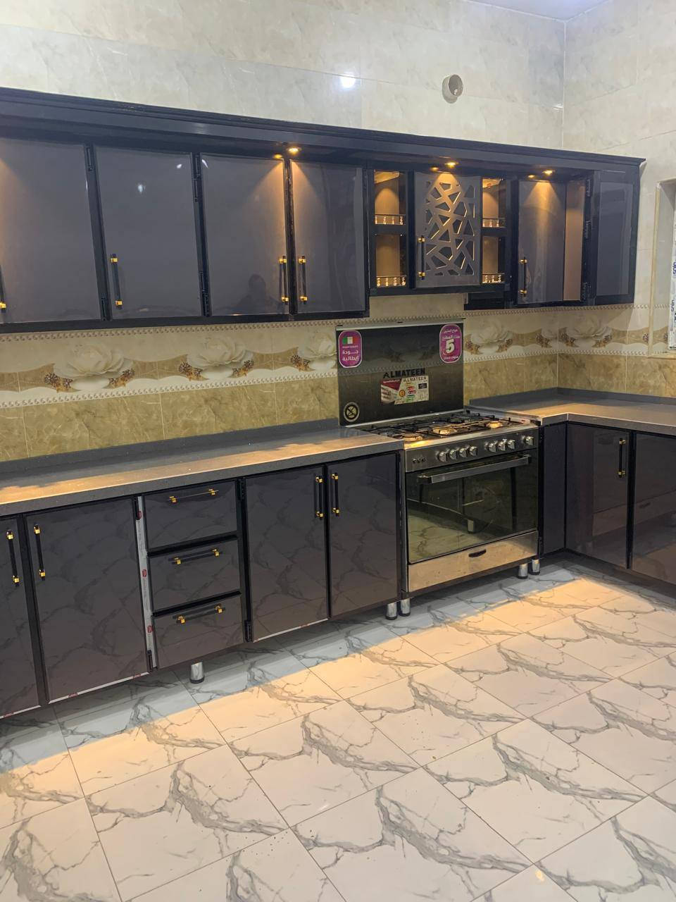 معرض الاخوين 
تنفيذ مطبخ المنيوم في قرية الفياضية

مقطع سعودي اصلي 

بليت واحد ملم حقيقي 

ابواب مبطنه بالبليت 

نرماده ثقيله

سكة مجر هايدروليك

جودة عالية وأسعار مناسبة 

نعمل بنظام النقد والاقساط لجميع موظفي الدولة العنوان الانبار القائم مقابل مركز الشباب هاتف ***********
