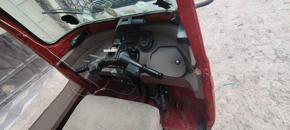 السلام عليكم اخوان تكتك باجاج اوراق للبيع موديل ١٧وداخلة بال١٨ ۔التكتك تحتاج تجفيت او شرك محرك ۔يومية ادير دهن الهة ربع لتر وامشي بيهة  يعني موواكفة  ومثل ماموضح بالفديو ويمكم الصور ۔۔
العنوان ۔بغداد الدورة شارع٦٠
السعر قفل ٣ملاين ۔ 
واتساب 
***********
