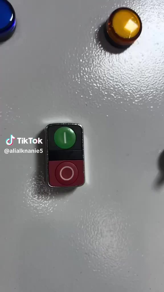 ***********
تأسيسات وصيانة الكهرباء
