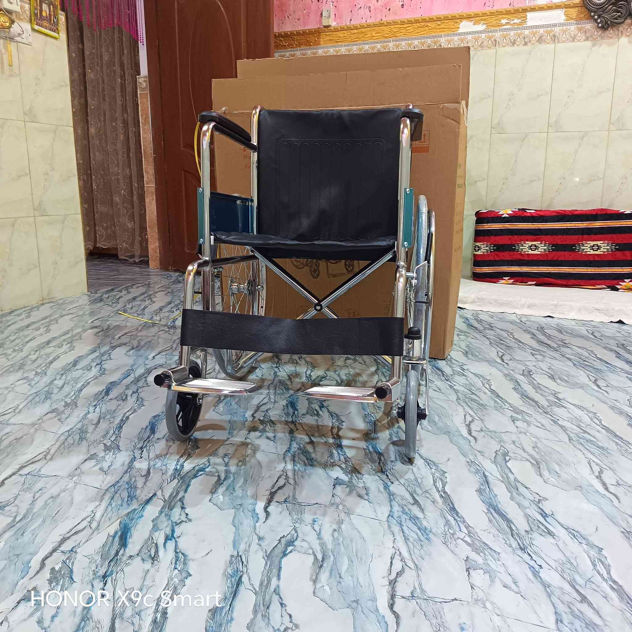 كرسي اعتيادي كسر باكيت السعر على الاتصال العنوان البصره الهارثه   ***********
