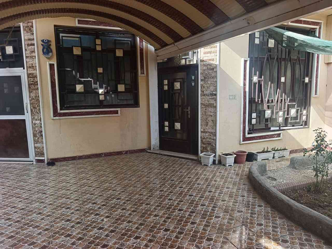 🏡 دار للبيع – بابل / حي الجزائر
━━━━━━━━━━━━━━━━━━━━━━
📍 خلف المحكمة الاتحادية
قرب مطاعم الجمجمة
━━━━━━━━━━━━━━━━━━━━━━
📐 المساحة: 200 متر
📜 طابو زراعي – سند 25
━━━━━━━━━━━━━━━━━━━━━━
🔹 طابقين
🔹 تقع على فرعين (أمامي وخلفي)
━━━━━━━━━━━━━━━━━━━━━━
الطابق الأول:
غرفة نوم – استقبال + هول
مطبخ حار وبارد
كراج – حديقة
━━━━━━━━━━━━━━━━━━━━━━
الطابق الثاني:
3 غرف نوم – هول
مجموعة صحية
━━━━━━━━━━━━━━━━━━━━━━
💰 السعر: 190 مليون
✨ قابل للتفاوض
━━━━━━━━━━━━━━━━━━━━━
📞 لــلــاســتــفــســار والــاتــصــال
🏢 مــكــتــب عــقــارات أَبــراج بــابــل:

• ***********
• ***********
• ***********
🏢موقـــع ألـــمـــكـــتـــب:
📍 بــابــل – حــي الــجــزائــر – مــقــابــل الــجــســر الــدولــي
━━━━━━━━━━━━━━━━━━━━━━
