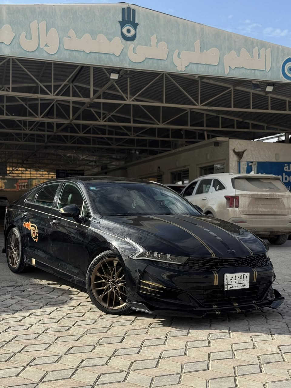 K5 gt
فول مواصفات السيارة ومحرك وكير وحدادية فول نضافة ولا برغي مفتوح بيهن بعدهن بحالة الوكالة سيارة جديدة حرفياً ونضيفة 
بانوراما 
تبريد ثلج مناخ منفصل للسائق والراكب 
دشبول ولا شخط ولا مفتوح 
تبريد وتدفئة كشنات وتدفئة ستيرن 
خزن ميموري للمقاعد 
سستم صوتي boss
رادارات امامية قيادة ذاتية ومثبت سرعة ذكي 
تشغيل عن بعد وفتح صندوق عند الاقتراب 
اوتو هولد + سايد بريك الكتروني 
لايتاتها جدد جدد وقويات كلش 
سيارة بصمة و كاربلي ومودات تغيير القيادة بيها سبورت بلس يجي فقط بالجيتي 
جام السيارة مدعم بطبقة السولو كلاس للحماية من الشمس من الوكالة 

سيارة جديدة بكل معنى الكلمة. 
للاستفسار على السعر تواصل مع الرقم ***********
