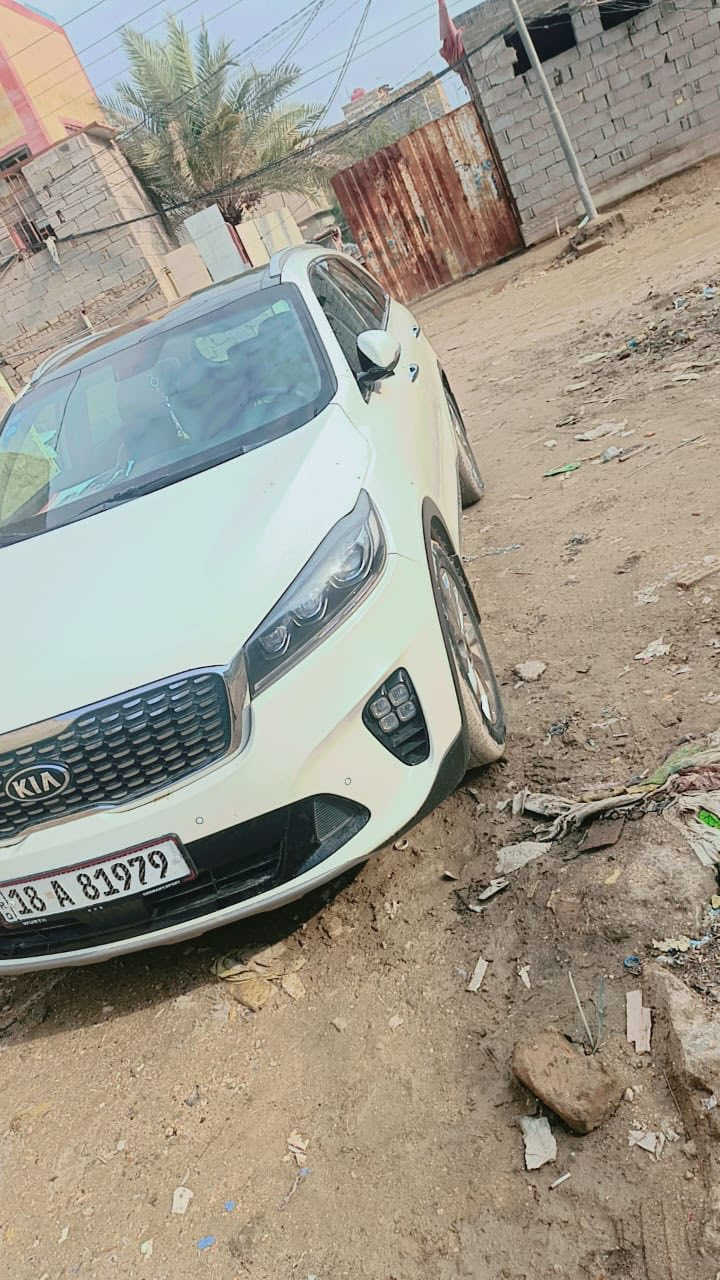 السلام عليكم ورحمة الله وبركاته
سورنتو 2018 شكل ال2020 خليجي كويتي فول مواصفات مكينه 6 سلندر
7 راكب 
وبقيه مواصفات الكويتي 
السياره ماشيه 70 الف 
بيها فقط خشم البنيد صبغ والباقي كفاله عامله 
السعر 245 مع المجال البسيط 
للاستفسار 
***********
