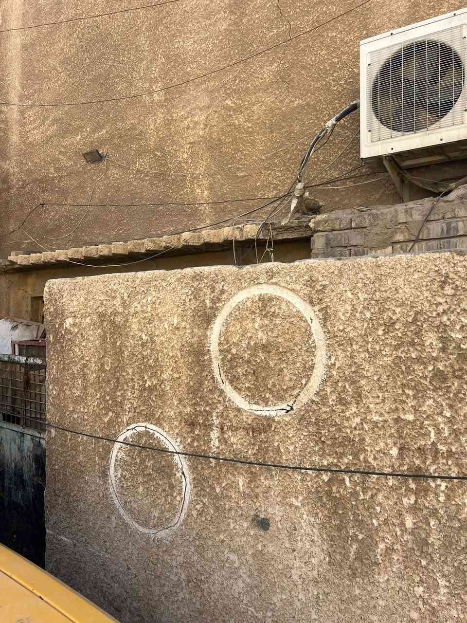 قطعه ارض تفليش للبيع المساحه 56 الوجهة 5م النزال 11وربع الموقع حي سومر السعر 150 مليون وبي مجال بسيط للستفسار ***********
