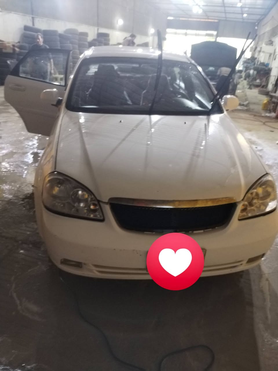 اوبترا موديل 2011 كير مكينة خير من الله بيها ضربة جاملغ الايسر ومصلح مامبدل بدون دواخل مكان السيارة نجف  سعر 67 
***********
