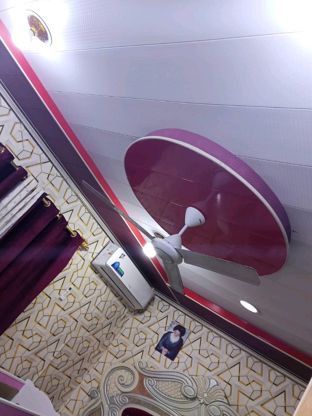 بيت للبيع ناصريه جبايش ناحيه المنار طابو رسمي 
غرفه عدد 2
صاله 
ممر 
دوانيه 
حمام داخلي وخارجي 
صحيات خارجي 
مساحه البيت الكلي 250 متر 

***********