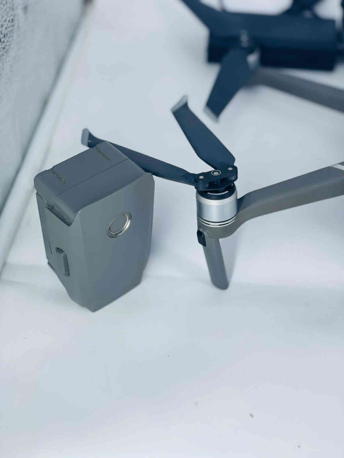 متوفر مافك تو  قيم بنور الله أبيعك ماكو ولا غلطة نقص الكفر الشفاف فقط
