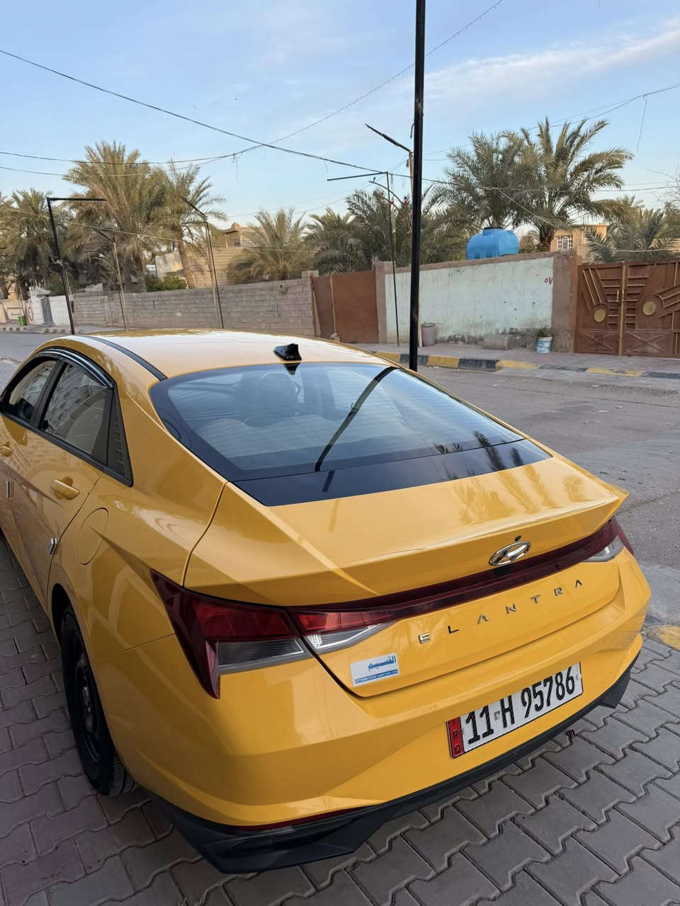 النترا موديل 2021  وارد أمريكي حادث جانبي كلش حلو الضرر  ماشيه 120 محرك 2000  العنوان ديالى بعقوبه السعر ع خاص ترهم امراوس ***********
