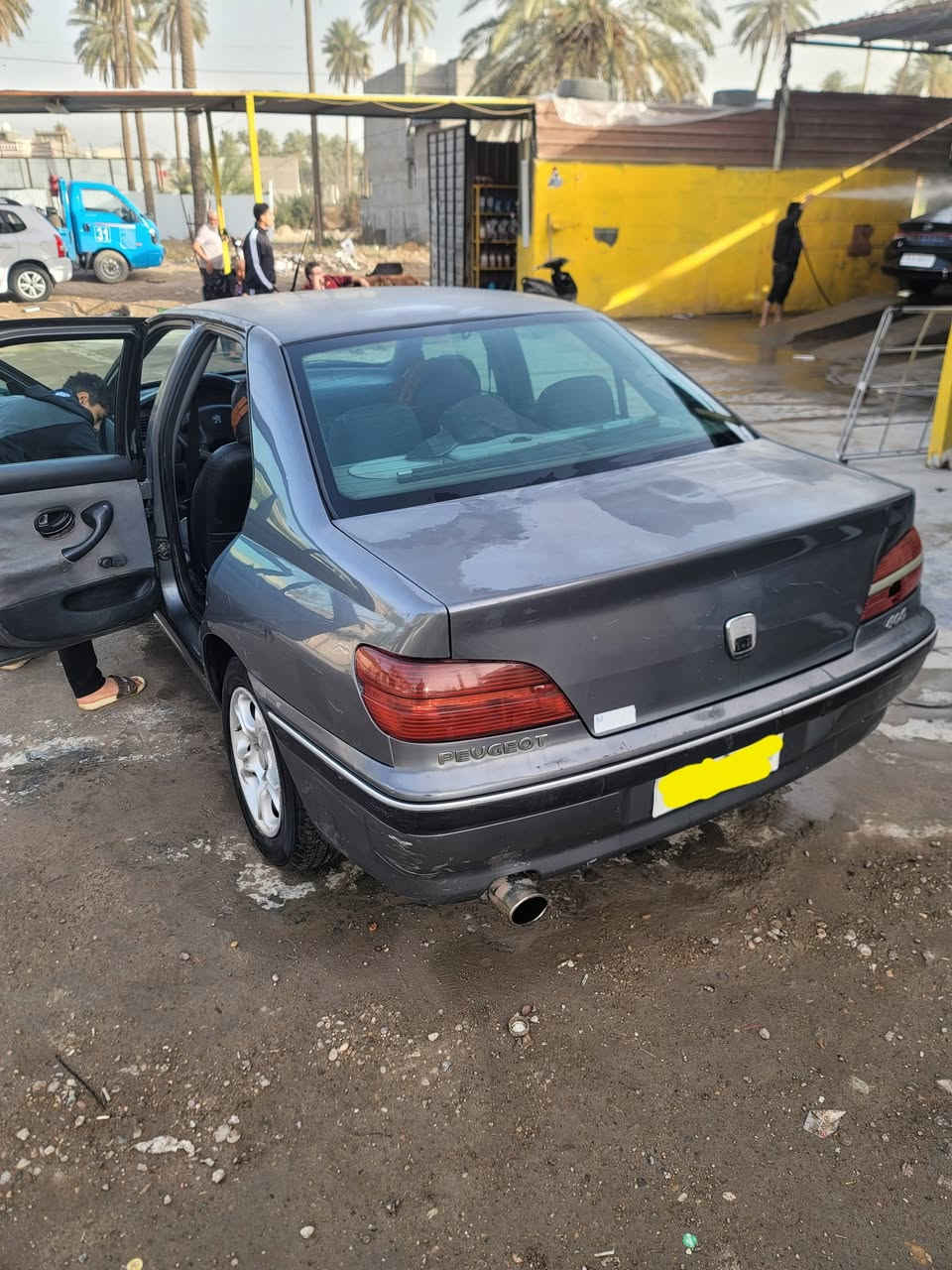 يالله _ للبيع بيجو 406 فرنسي صدامي بغداد تحويل ثاني يوم تسلم جاهز عليها ادامه كامله محرك كلش نظيف اخو الجديد _ كلج داخلي وخارجي جديد _ باتري جديد _ تخم تاير جديد _ منظومه بانزين جدد _ تبريد شغال يحتاج بس كارت ب35 الف كهربائيات كلها مضبوطه _ صدر 80 % جيد _ سيارة بدون ضربه فقط جراد وتبديل بنيد _السعر 35 ورقه وبيها شي بسيط _ عنواني بغداد كميرة قرب جزيرة بغداد السياحيه _ ***********
