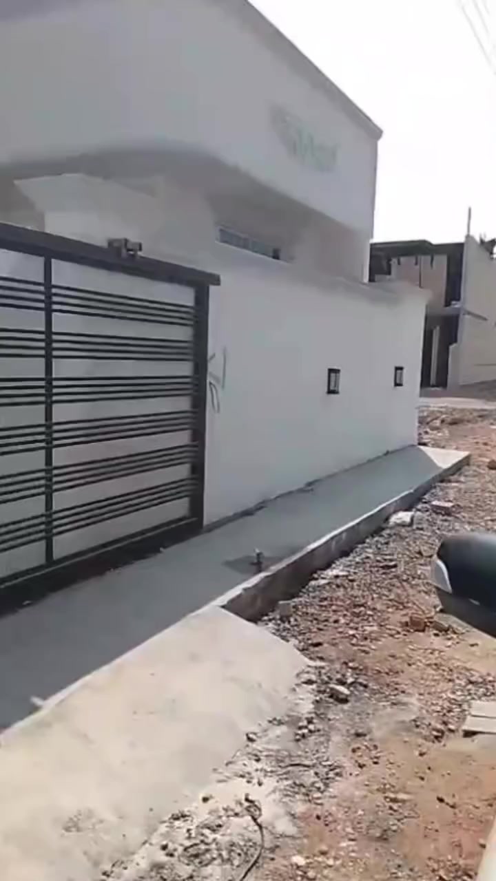 ياالله
السلام عليكم ورحمة الله وبركاته
فرصة ذهبية بيت مساحة 173 للبيع أو إيجار شهر بشهر
بناء عصري حديث كافة وسائل الراحة يحتوي على غرفتين نوم وصالة ومطبخ كبير وصالة خطار خارجية مع خدمات صحية خارجية مع كراج للسيارة
بيع السعر 135 قفل ايجار 500 الف دينار دلالية 250 الف تدفع عند استلام الايجار
تحياتي للأدمن والجميع اي استفسار على الرقمين واتساب فقط 
***********
***********
