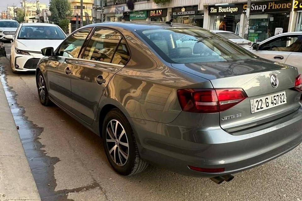 ڤۆڵگسواگن جێتا 2017 فول مواسەفات 
مەکینەی 1.4 تۆربۆ 
کوشن جلد و هیتەر 
بەسمە و سلایت 
ڕاداری جادە 
دوو پارچەی بۆیاخە 
چەمەلاغی و بۆنیت 
160 هەزار ڕۆشتووە 
سەنەوی و ژینگەی نوێیە 
هیچ مەسرەفێکی تێدانیە 

سـعـر : لە کۆمێنت داوابکە ڕاستەوخۆ بۆت دێت 📥 

گێر و مەکیەنەی بەشەرت 
هیچ کێشەیەکی تێدا نییە 

ژمارەی خاوەنەکەی 
***********
شوێن هەولێر
