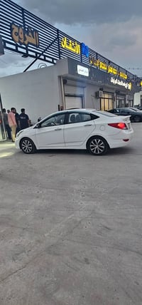 البيع اكسنت مديل ٢٠١٥  سياره مابيه اي نقص جاهزه مال جناي ال سعر ٩٥ بيه...
