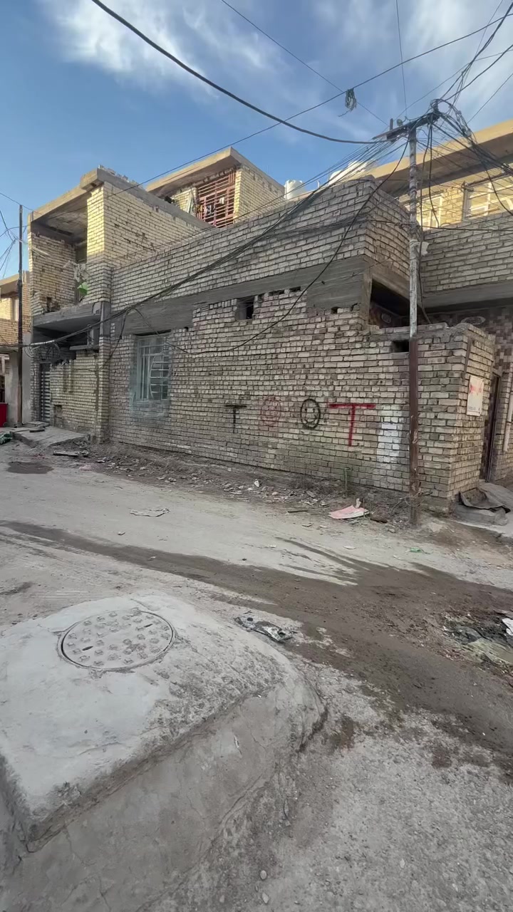 بيت للبيع البلديات شارع المصرف قرب المدارس 
البيت زراعي مساحة 55 متر طابق واحد 
للاستفسار *********** واتس اب
