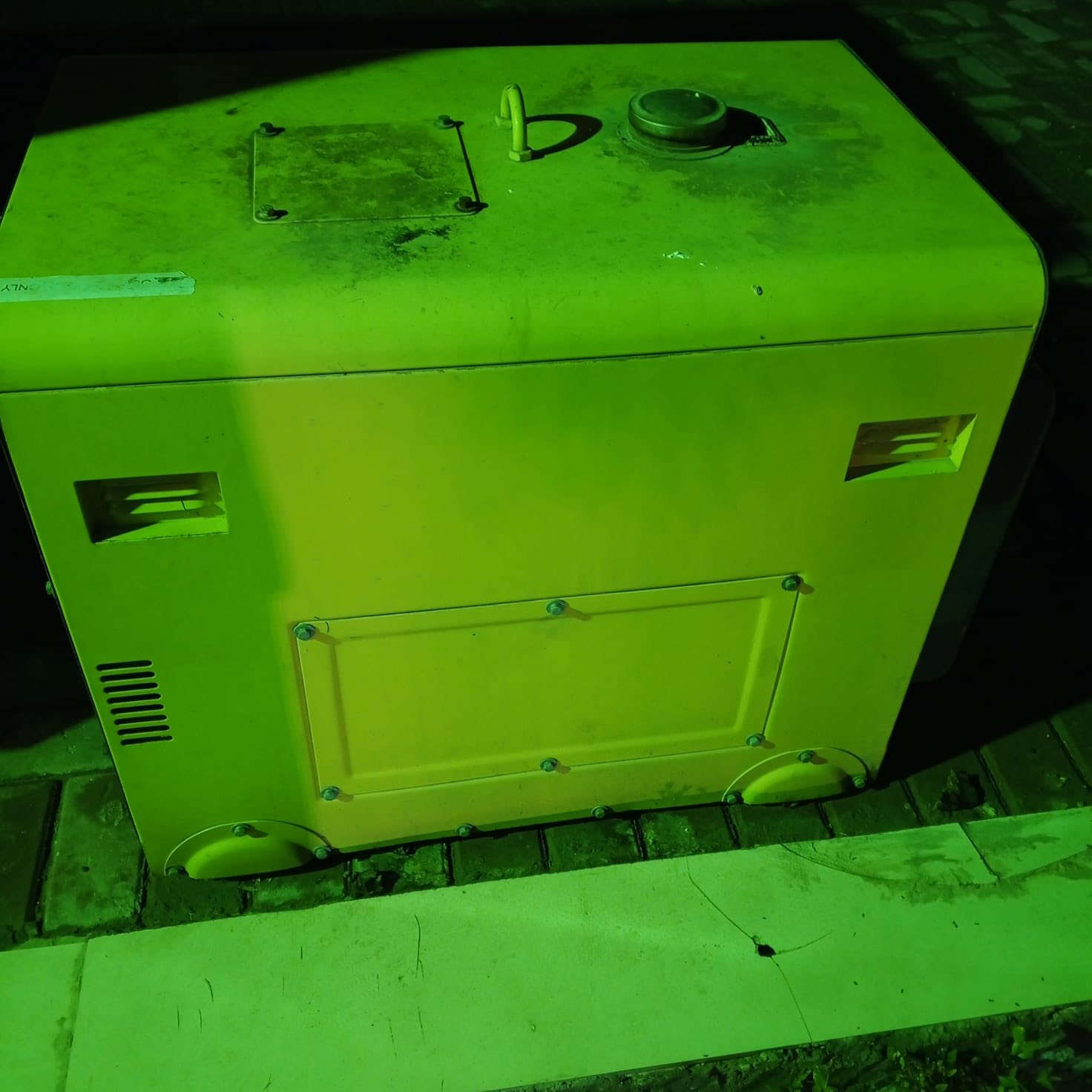 كاما ديلوكس
20 امبير 
كاتم 
سلف
كاز
مكانها راشديه 
700


**إذا كنت صاحب هذا الإعلان وتريد حذفه لأي سبب، رجاءا أرسل رسالة إلى الدعم الفني**