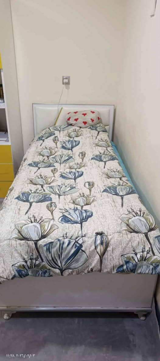 غرفه نوم نفر للبيع نضيفه حيل سعره ١٥٠ بي مجال الشراي يتواصل عالخاص


**إذا كنت صاحب هذا الإعلان وتريد حذفه لأي سبب، رجاءا أرسل رسالة إلى الدعم الفني**