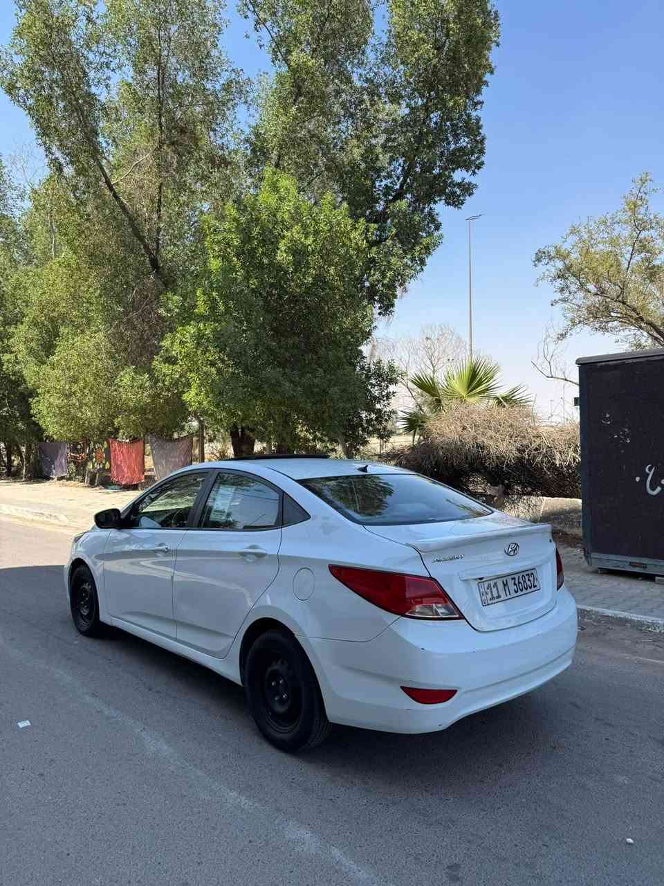 السلام عليكم اكسنت 2015 خليجي بيه صبغ جاملغ وبنيد بدون دواخل مكينه 1600 ممفتوحه سياره مابيه اي نقص جديده سعر 93 بيه مجال مكان بغداد رقم ***********
