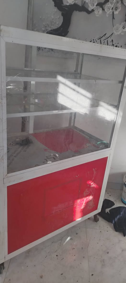 للبيع الميز ٧٠ قفلو
جام خانه ٨٠ قفلها عنواني حي القدس
***********
