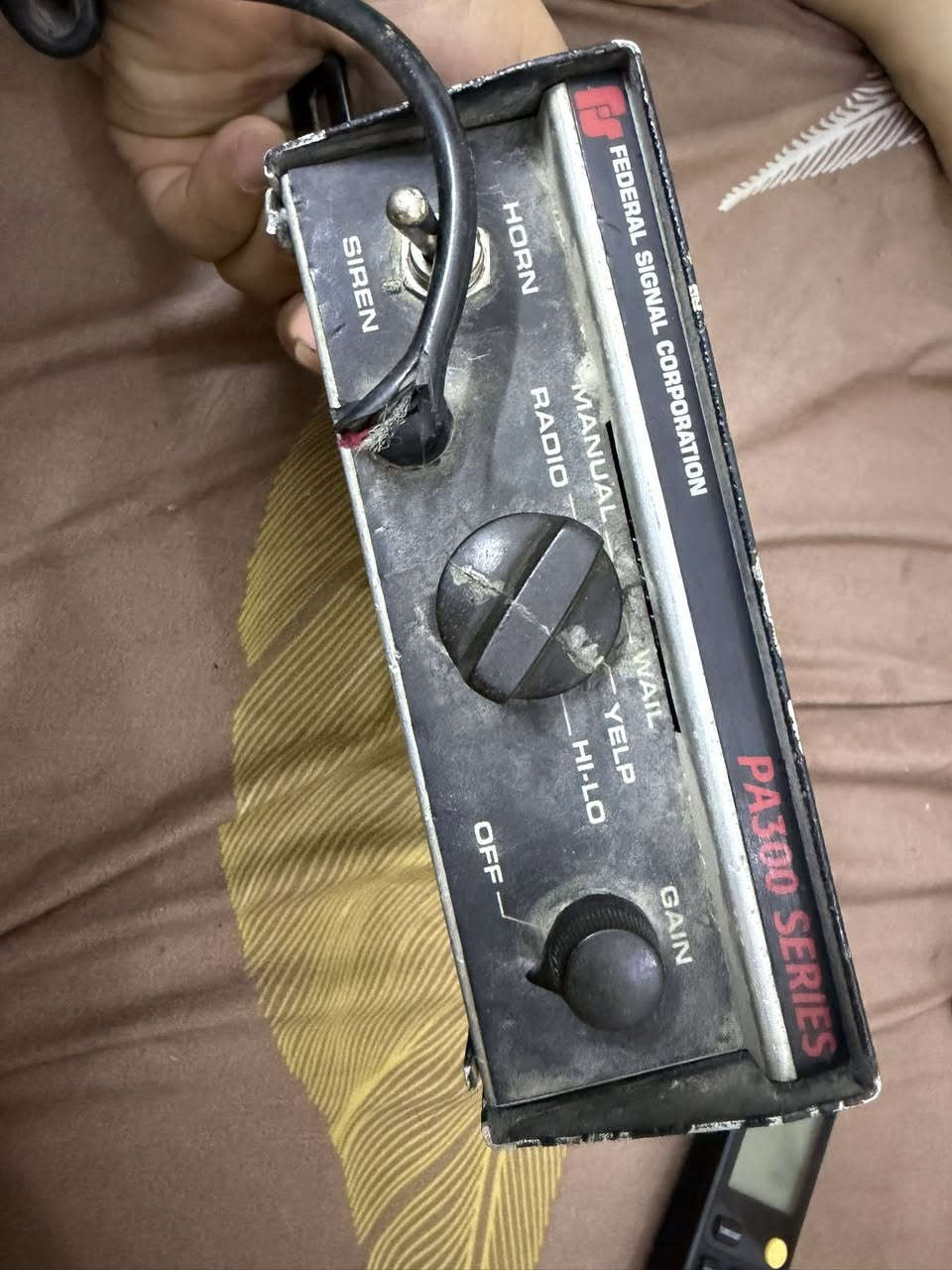 جهاز صافره شرطه ثكيل بهاذه الشكل شغال ع الفحص فقط الاقطه مالته مجاي تشتغل بيهه قطع بسيط خلي سعرك وبلعافيه عليك


**إذا كنت صاحب هذا الإعلان وتريد حذفه لأي سبب، رجاءا أرسل رسالة إلى الدعم الفني**