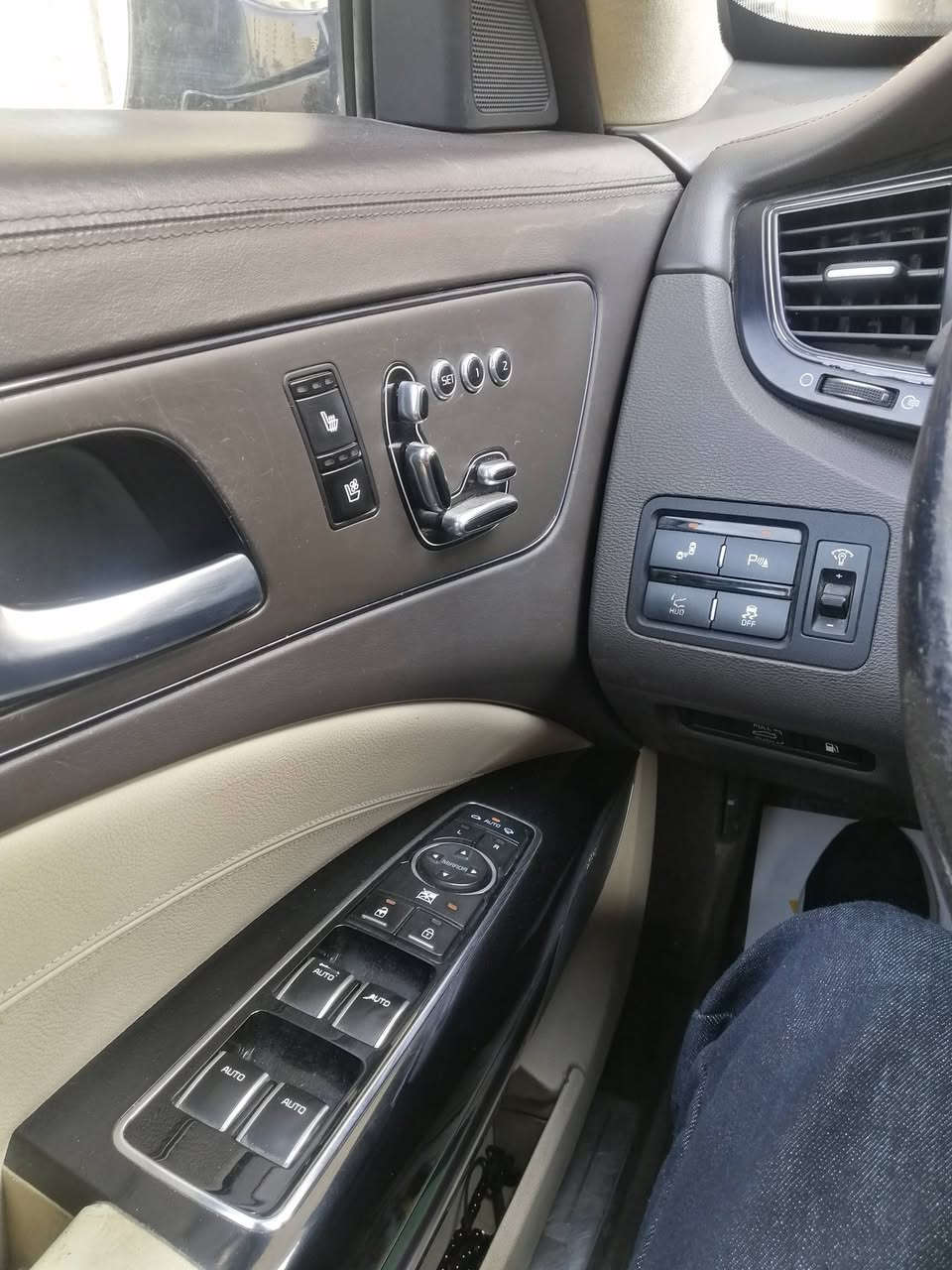 كيا كوريس 2013 فئه أولى خليجي مكينه بلادي 2800 فقط صبغ بالدعاميه الاماميه اليمنه أثر طخه ماشيه 191 km
الجكات امبدلهن الدبلات العادي
الرقم سليمانيه رقم جديد 
السعر 145 او بي مجال


**إذا كنت صاحب هذا الإعلان وتريد حذفه لأي سبب، رجاءا أرسل رسالة إلى الدعم الفني**