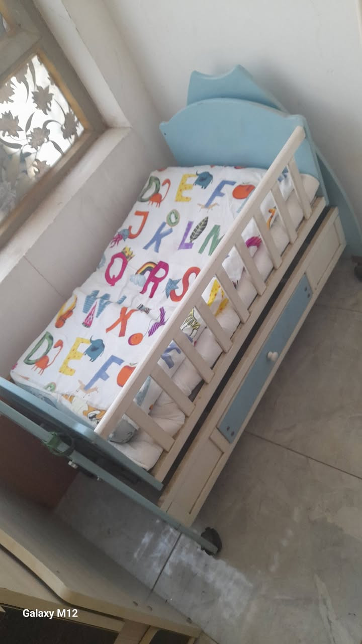 للبيع الجبير بي ضرر بسيط ممأثر
والازرك نضيف مابي اي ضرر


**إذا كنت صاحب هذا الإعلان وتريد حذفه لأي سبب، رجاءا أرسل رسالة إلى الدعم الفني**