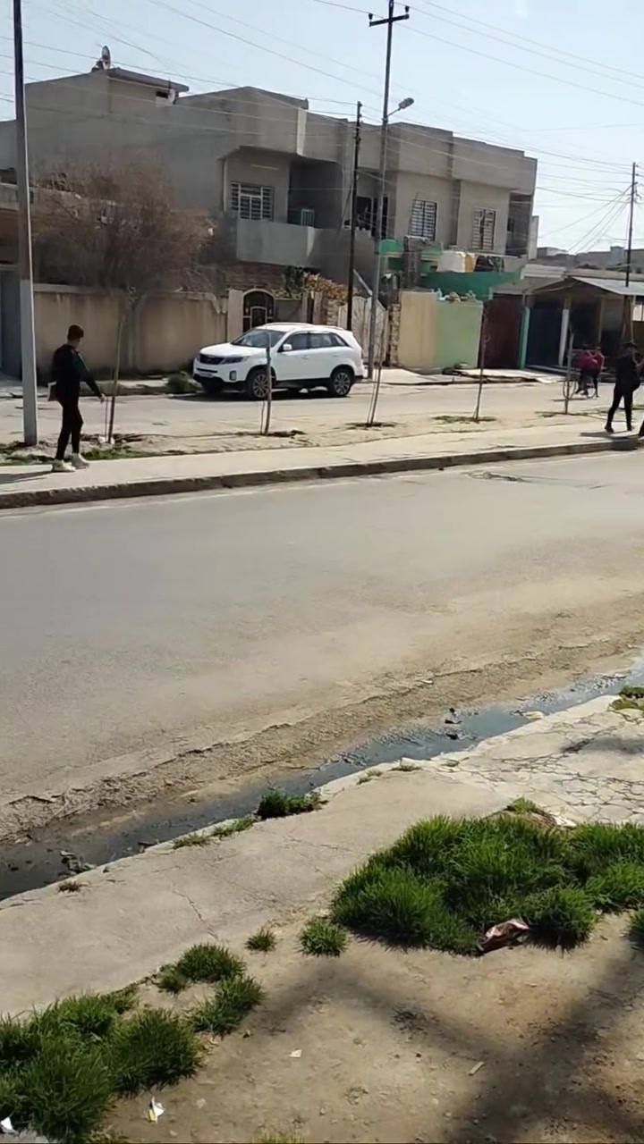 البيت للايجار التفاصيل داخل الفديو
بدل الايجار 200 ألف
للاستفسار الاتصال على ***********
