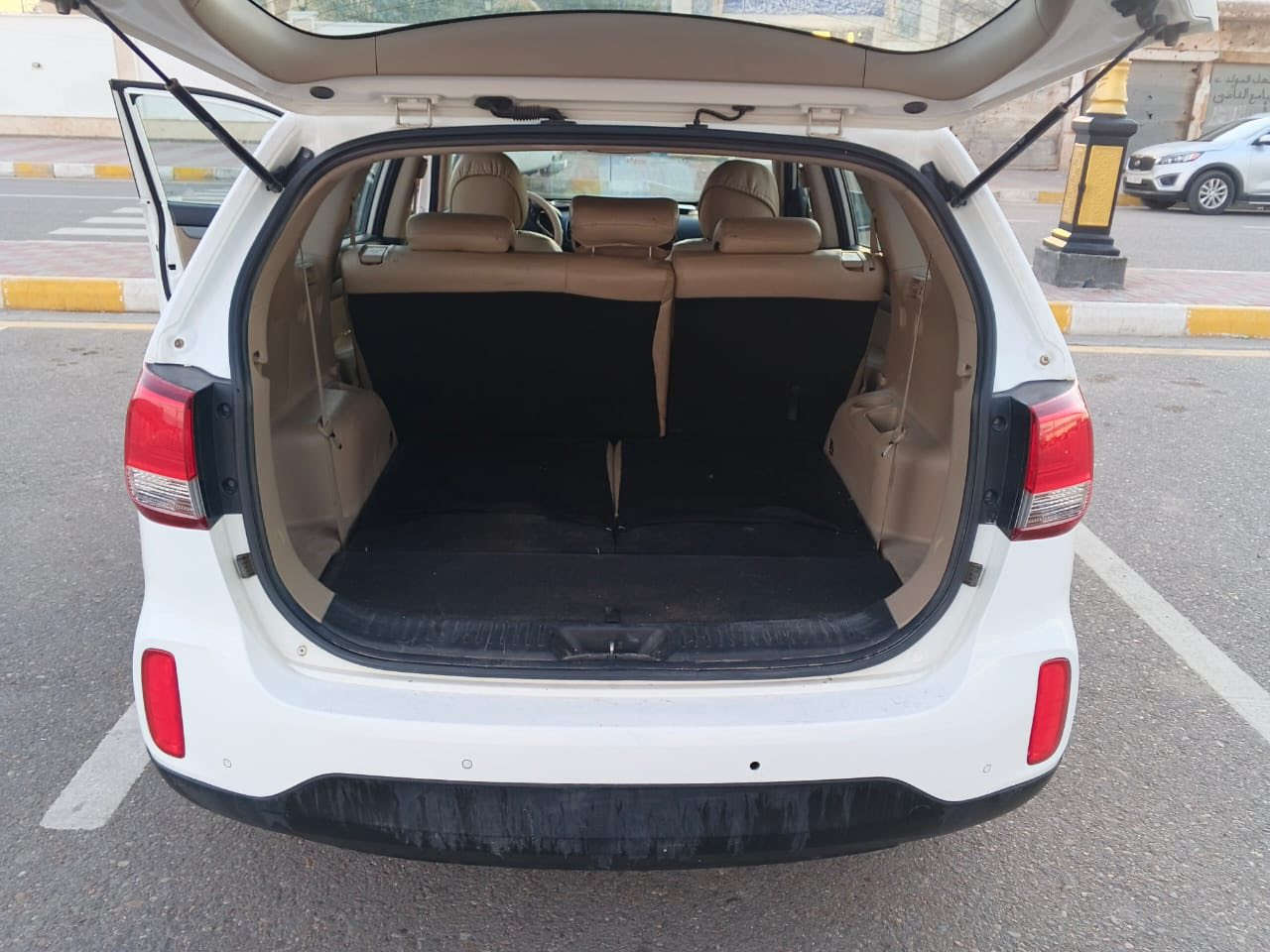 سلام عليكم  سورنتو للبيع موديل 2015 السياره خليجي  كفاله عامه من كلشي مواصفاته نص فول باسمي رقم بغداد تحويل ثاني يوم مكان السياره محافضه الانبار الرمادي 
سعر198ورقه  وبيه مجال تعال وبيك خيز وتدلل 
رقمي ***********
