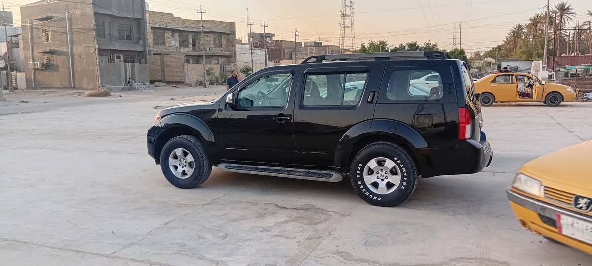 للبيع او المراوس نيسان بافندر موديل 2011 رقم ذي قار دولي بيها 3 قطع صبغ فقط بدون ضربه سياره حلوه مكينه كير تبريد كلشي بيها جيد نقصها فقط دبلات مكاني الديواني ***********
